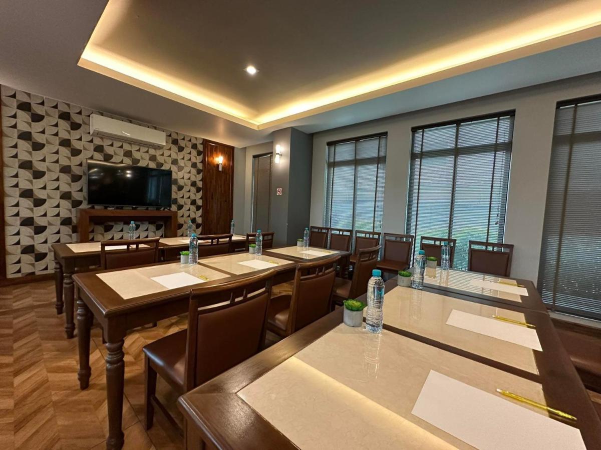 Mangrove Prestige Hotel Nacsomtien Kültér fotó