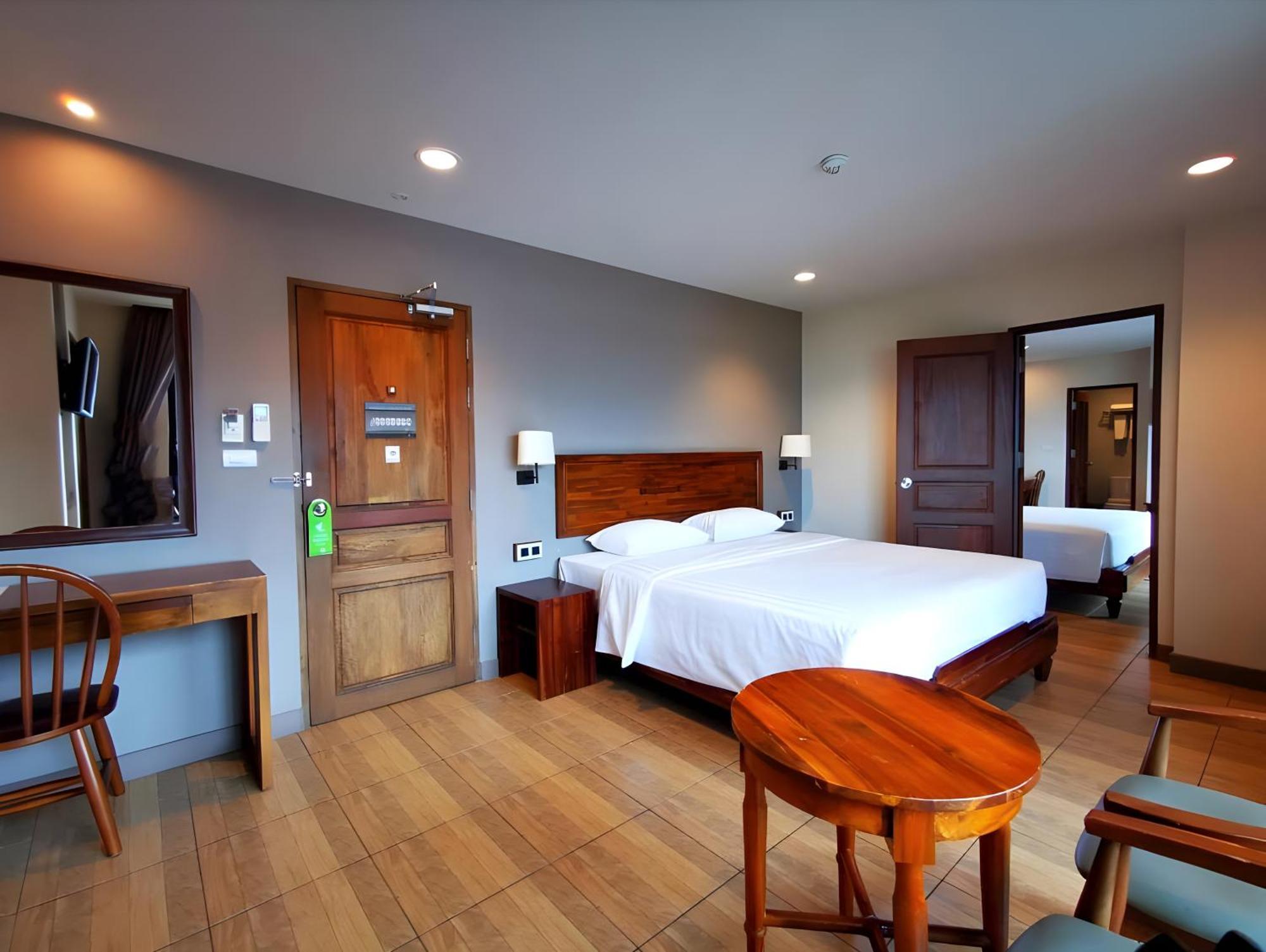Mangrove Prestige Hotel Nacsomtien Kültér fotó