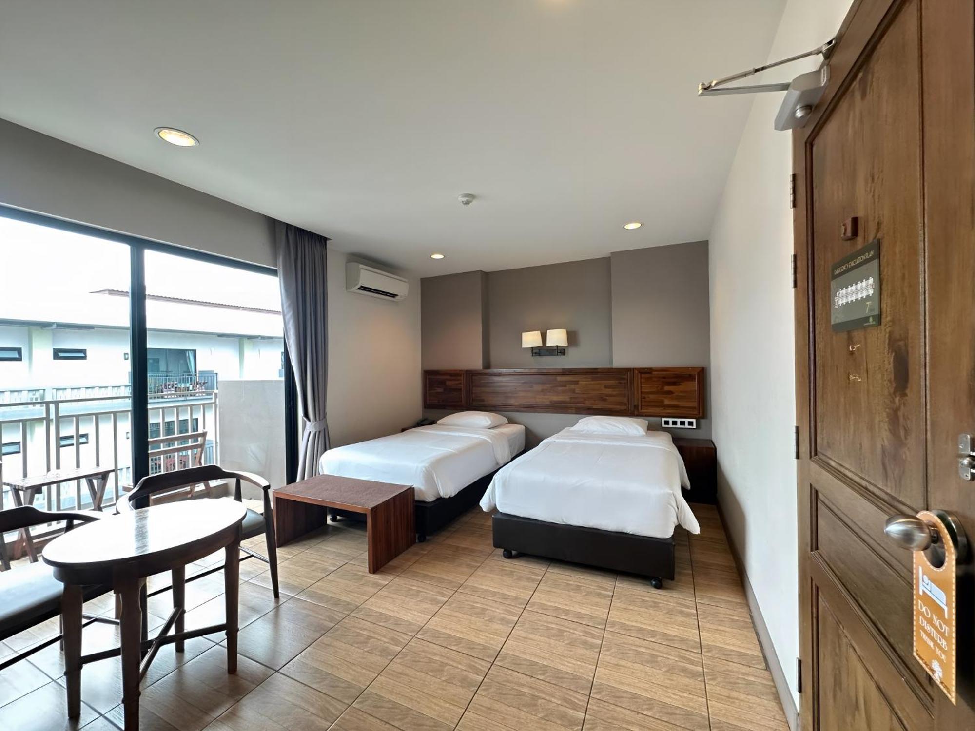 Mangrove Prestige Hotel Nacsomtien Kültér fotó
